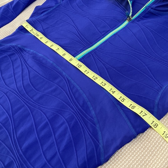 Title Nine Swift 1/2 Zip Textured Athletic Pullover Large - Picture 11 of 12